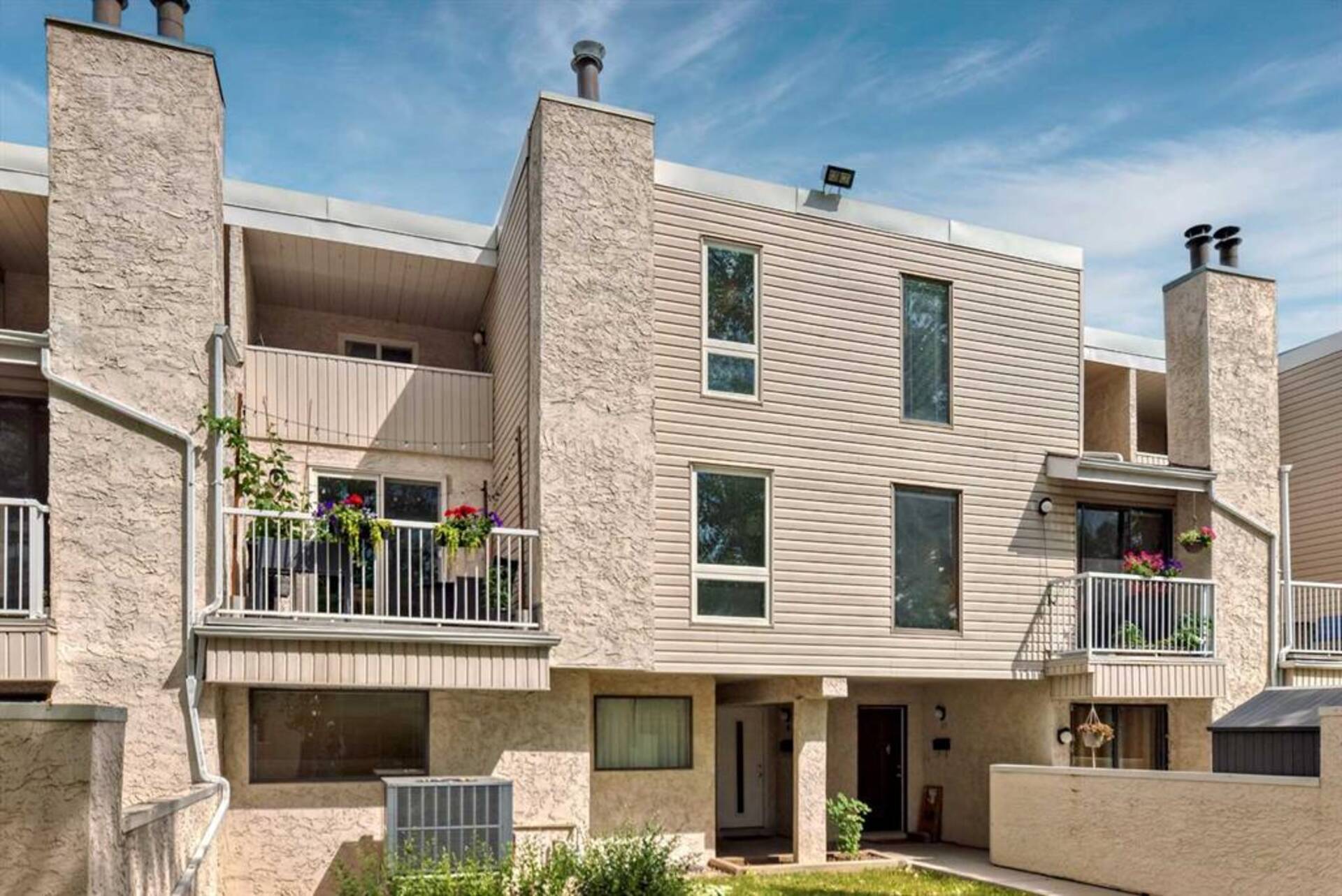 115, 3500 Varsity Drive NW Calgary