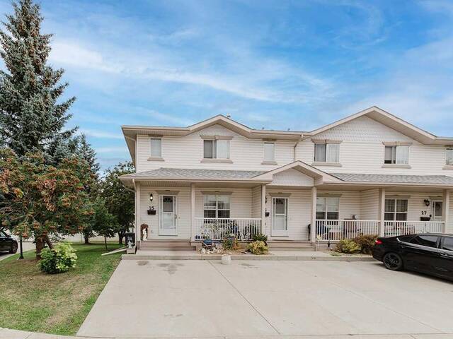 25 Kerry Wood Mews Red Deer