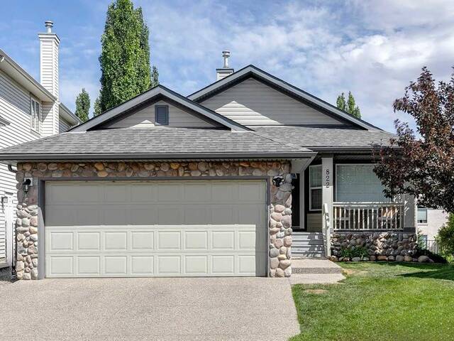 822 Wentworth Place SW Calgary