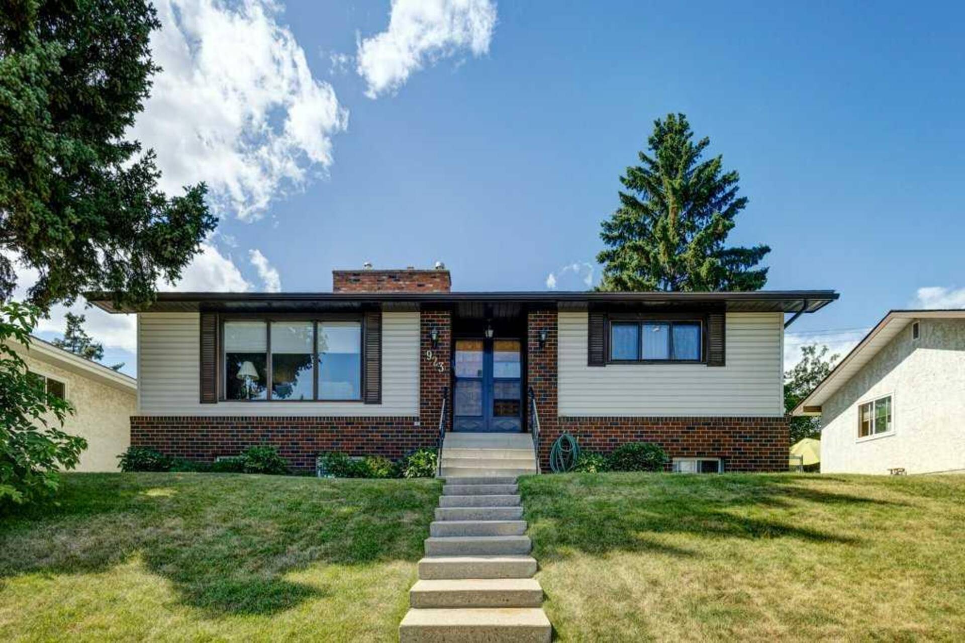 923 Canfield Crescent SW Calgary