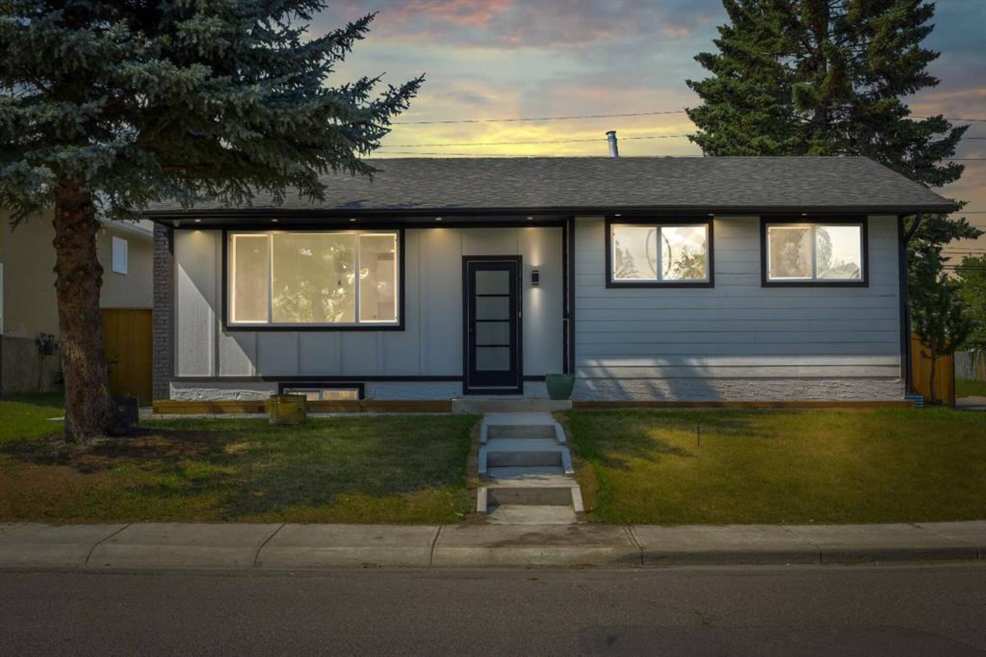 107 Penbrooke Close  SE Calgary