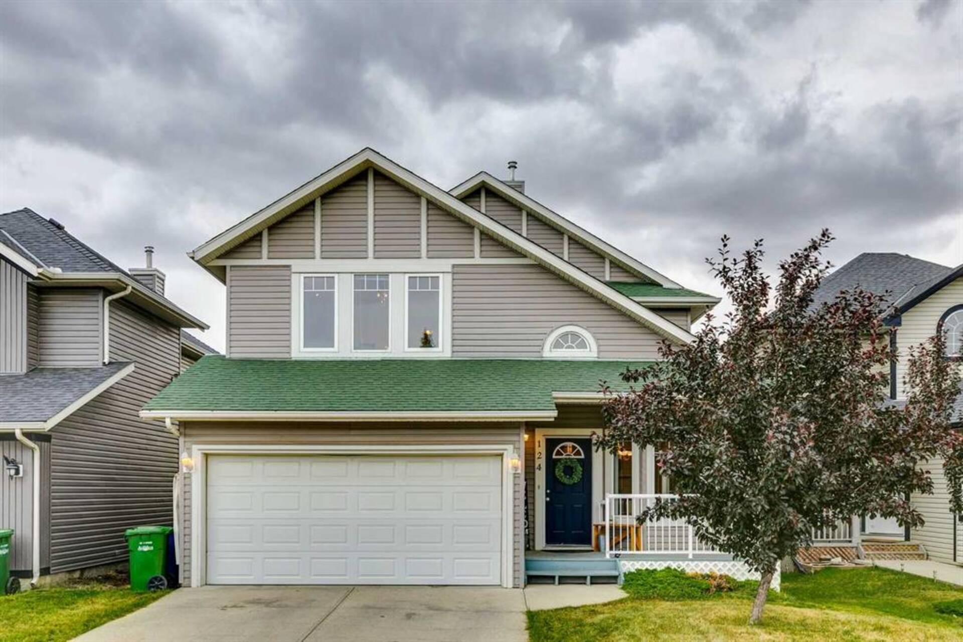 124 Bayside Point SW Airdrie