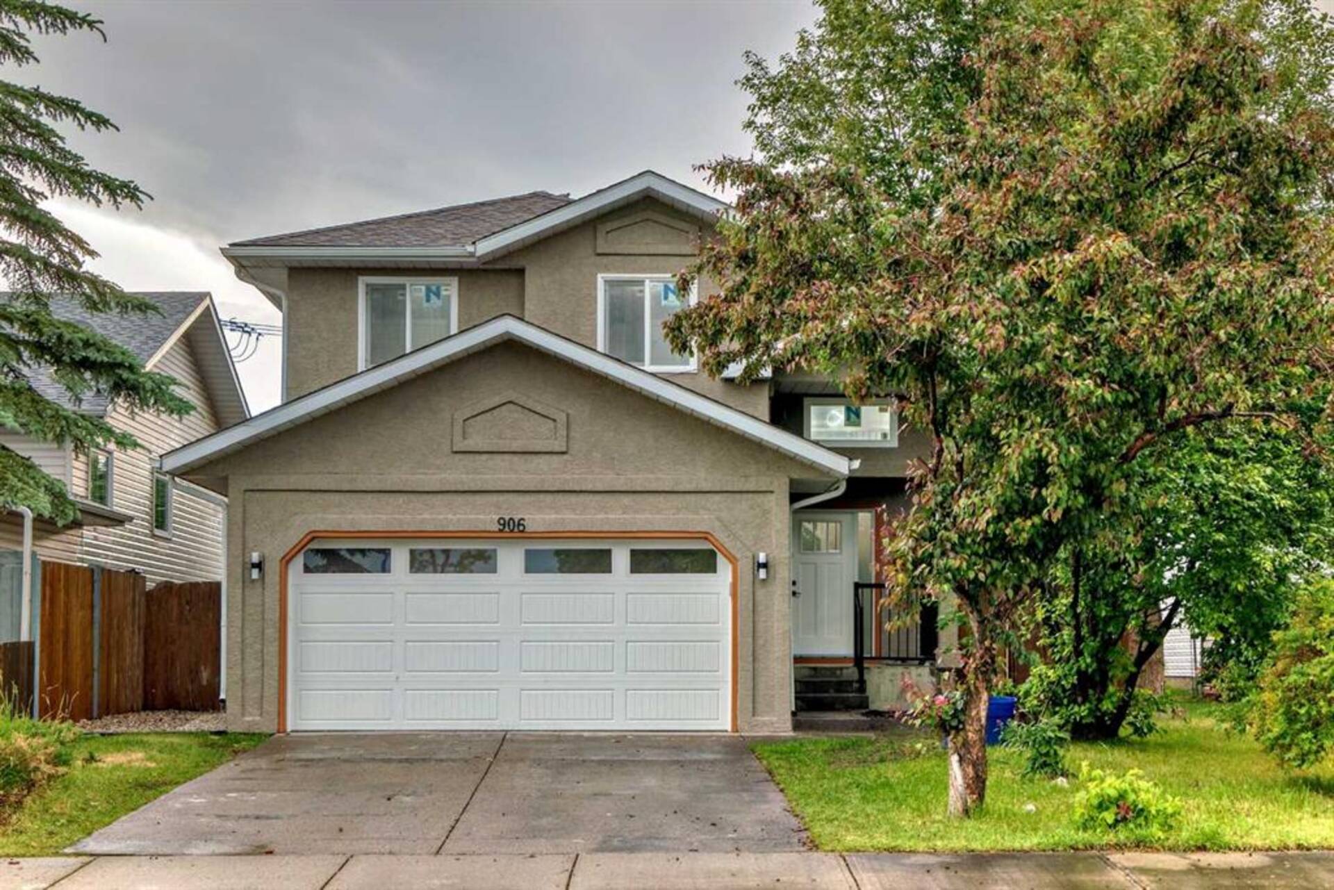 906 Applewood Drive SE Calgary