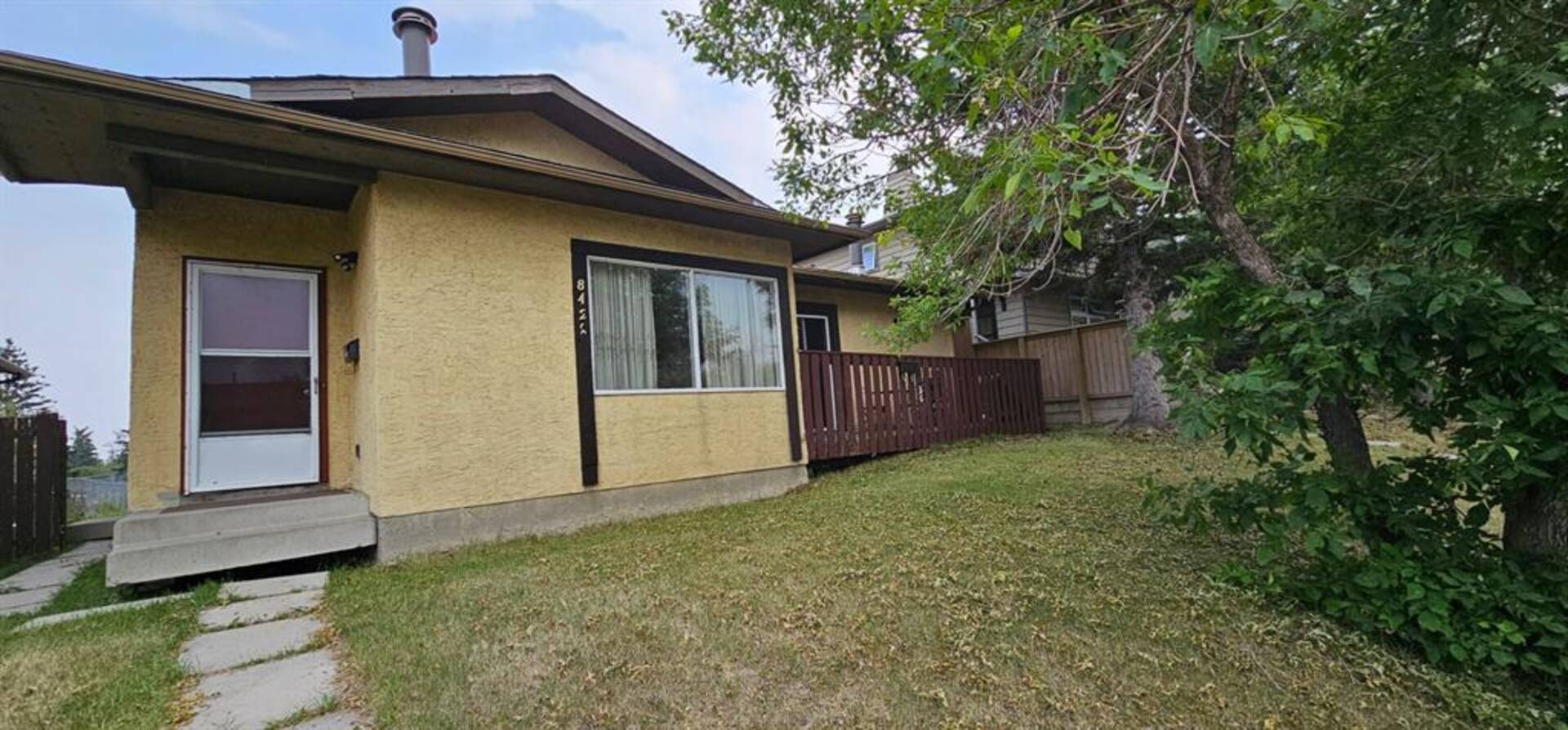 8428 Berkley Road NW Calgary