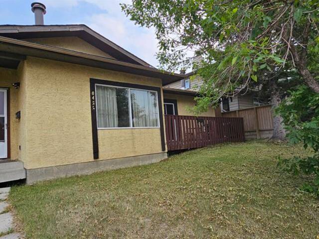 8428 Berkley Road NW Calgary