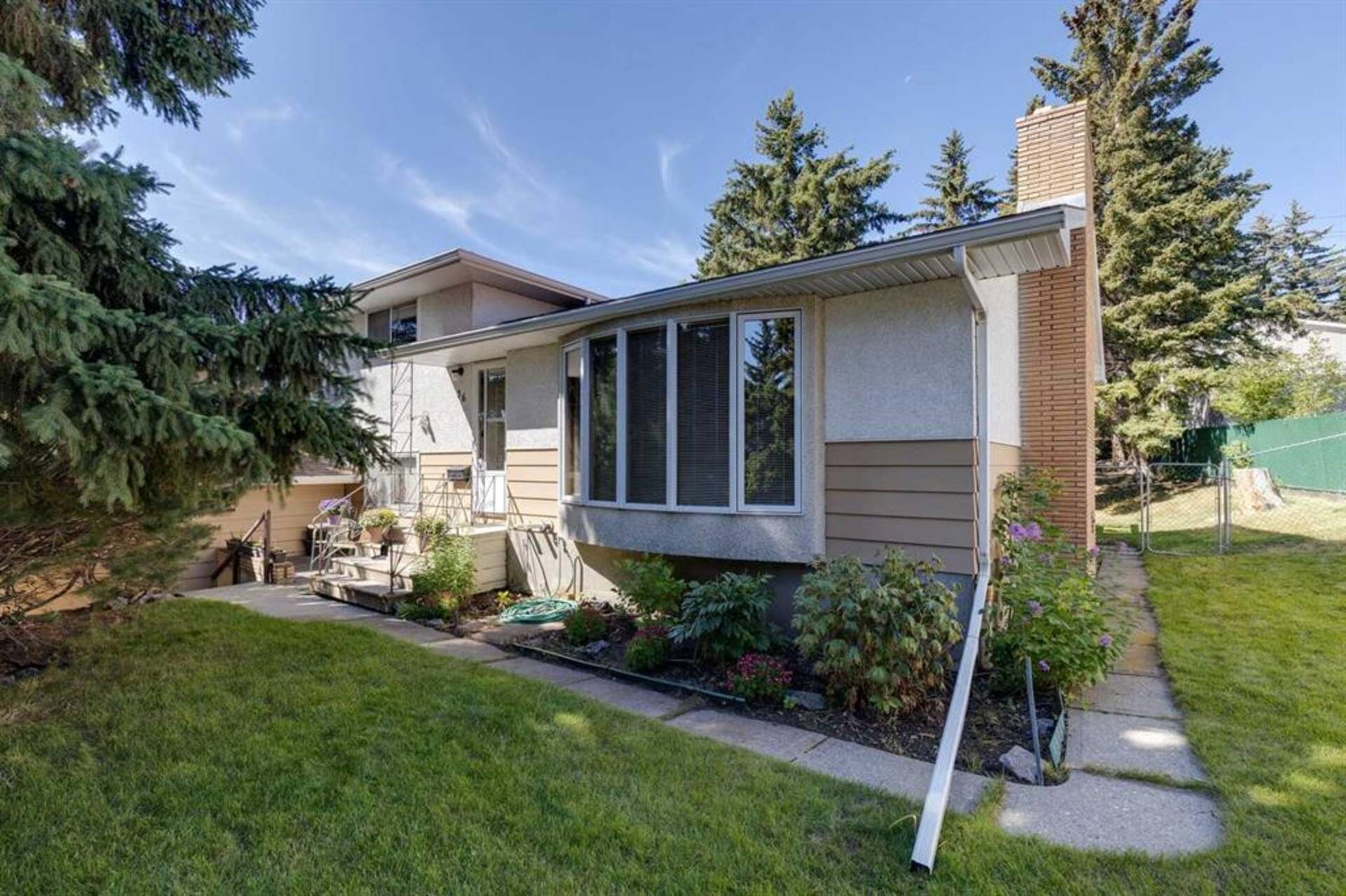 36 Roselawn Crescent NW Calgary