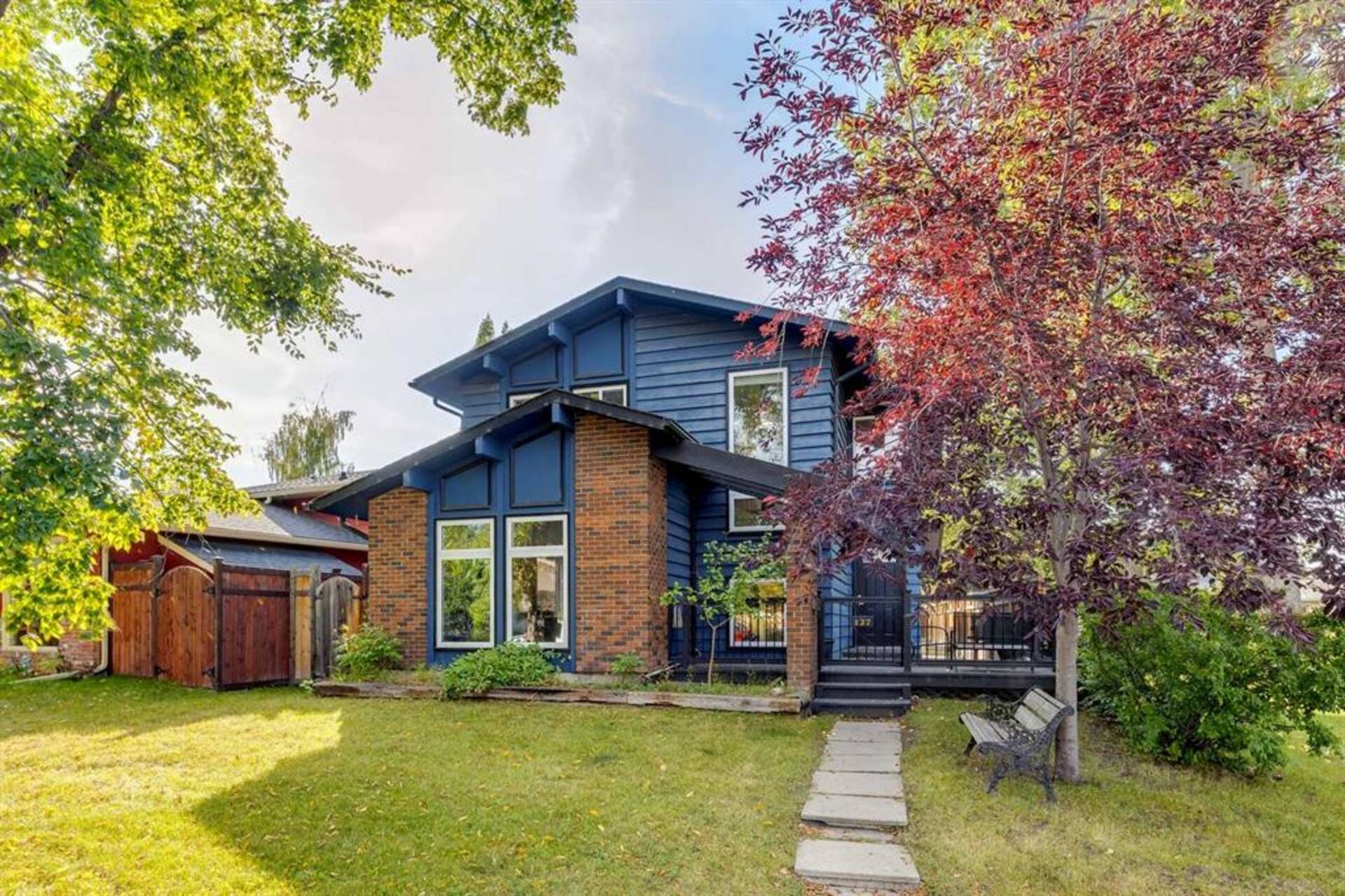 127 Midglen Place SE Calgary