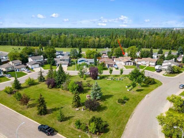 113 Whiteoak Garden Fort McMurray