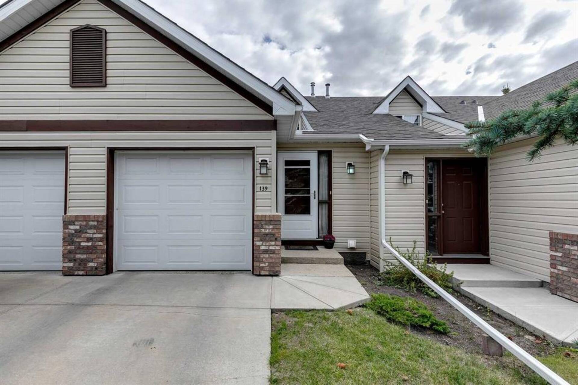 139 Somervale Park SW Calgary