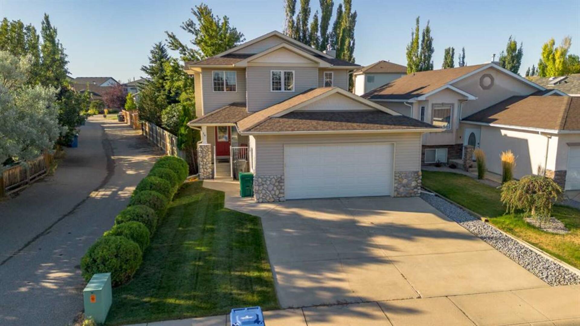 16 Rivercrest Court W Lethbridge