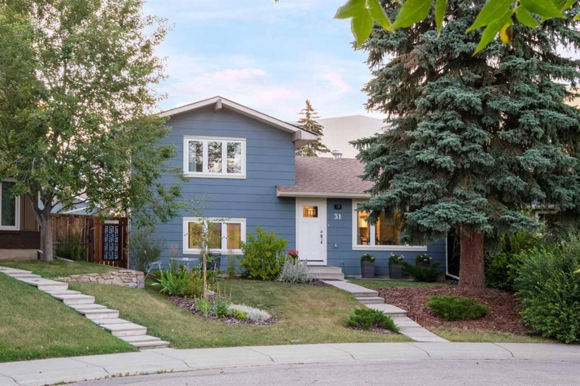 31 Midlawn Green SE Calgary