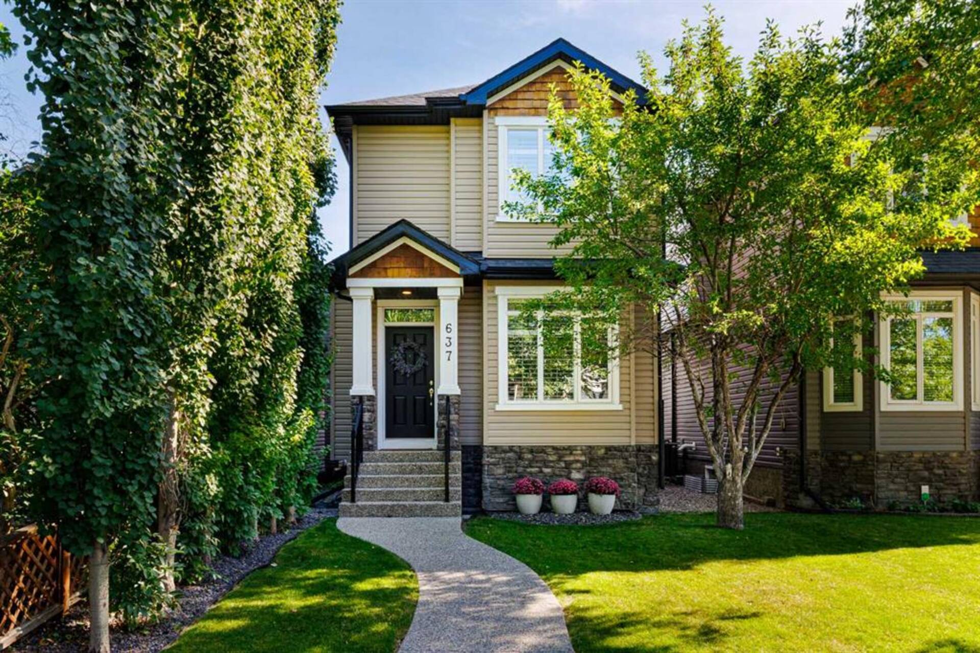 637 54 Avenue SW Calgary