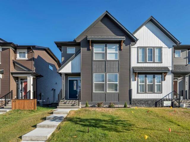 67 Wolf Gate Okotoks