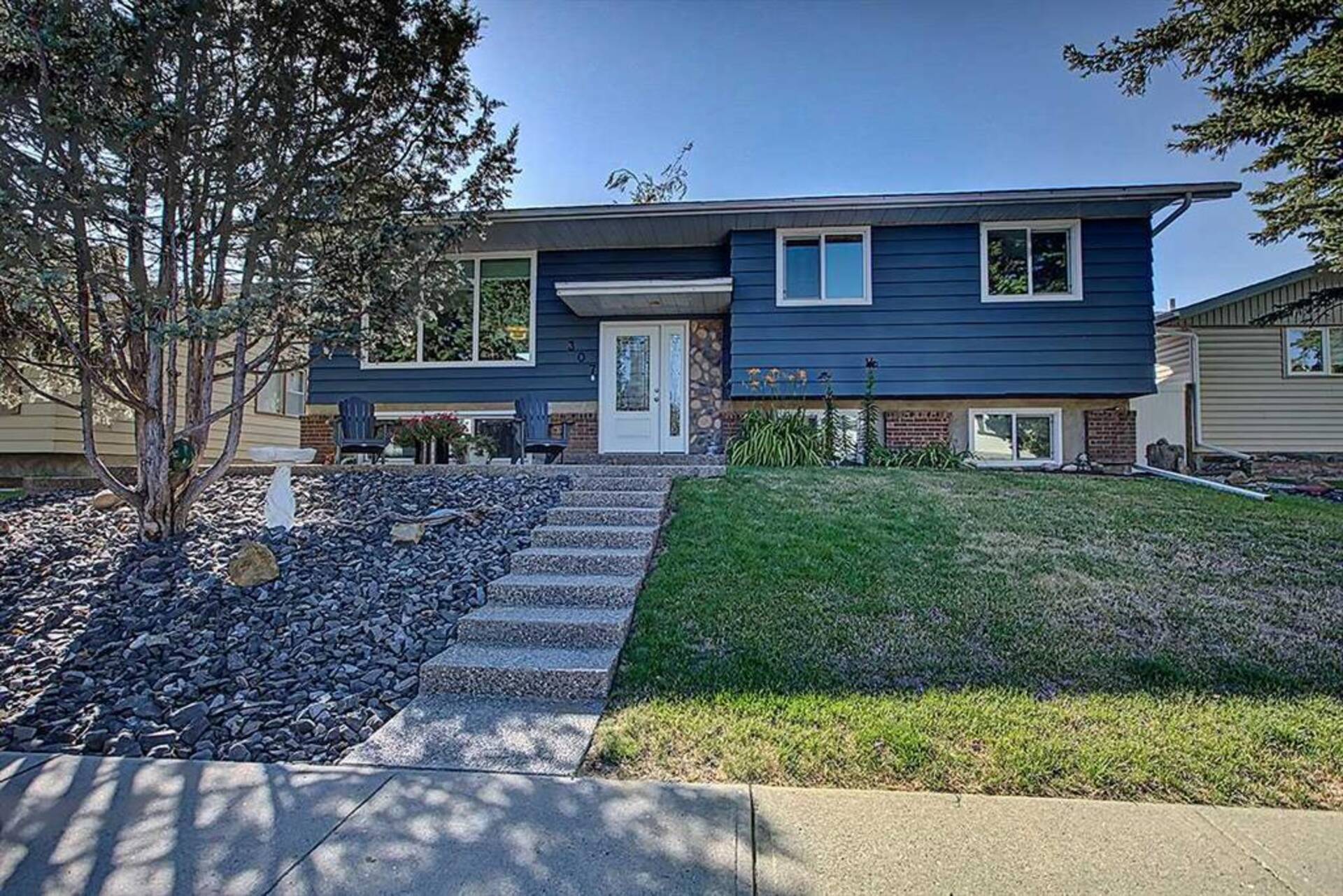 307 Queensland Circle SE Calgary