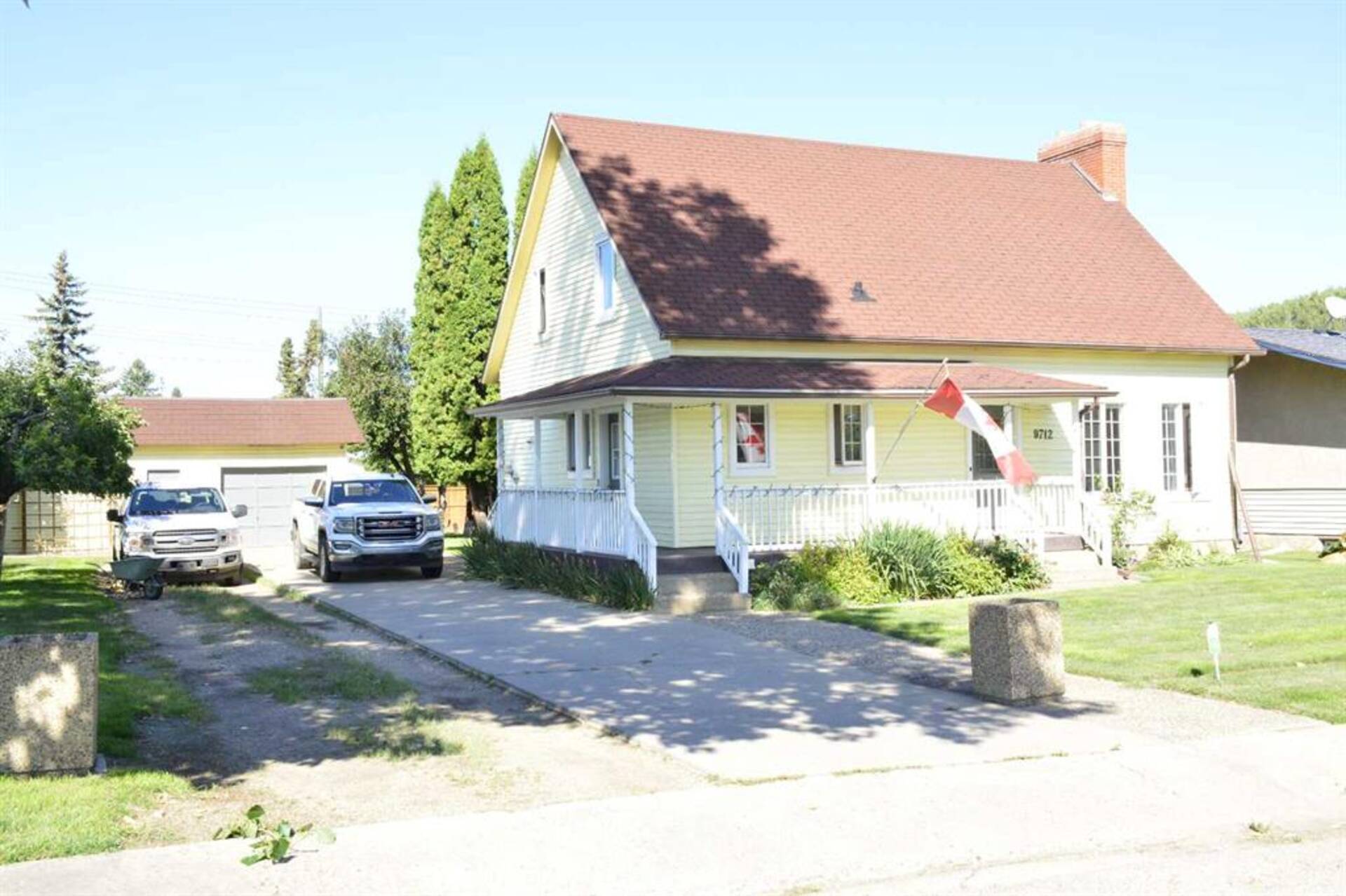 9712 85 Avenue Peace River