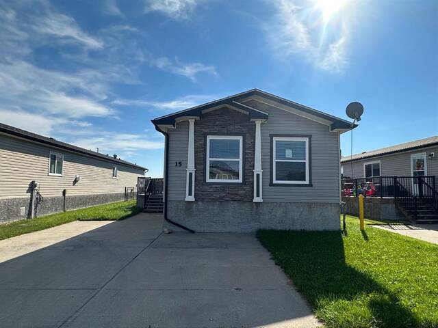 15 Edgewater Crescent Whitecourt