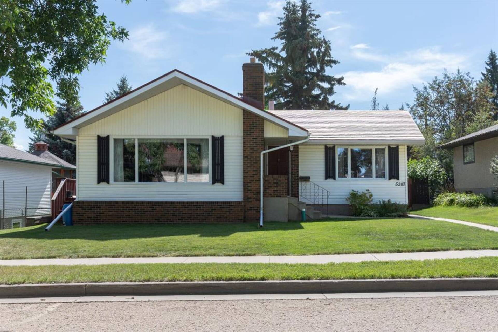 5207 45A Avenue Camrose