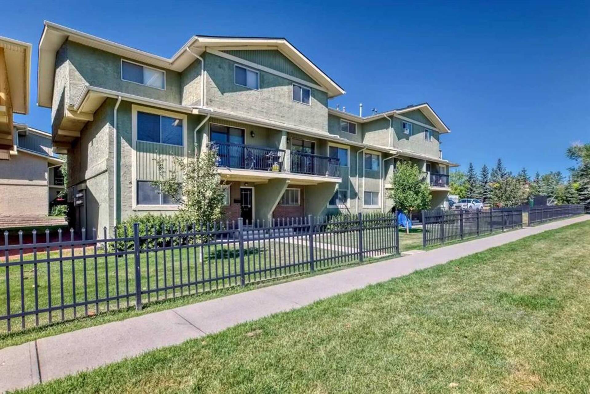 410, 2200 Woodview Drive SW Calgary