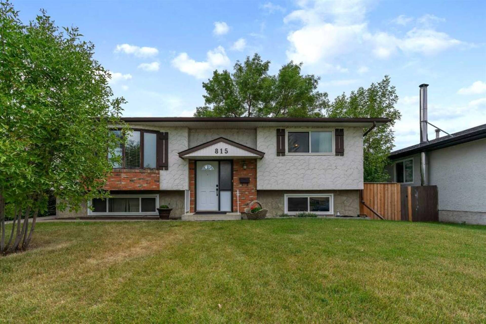 815 Maidstone Drive NE Calgary