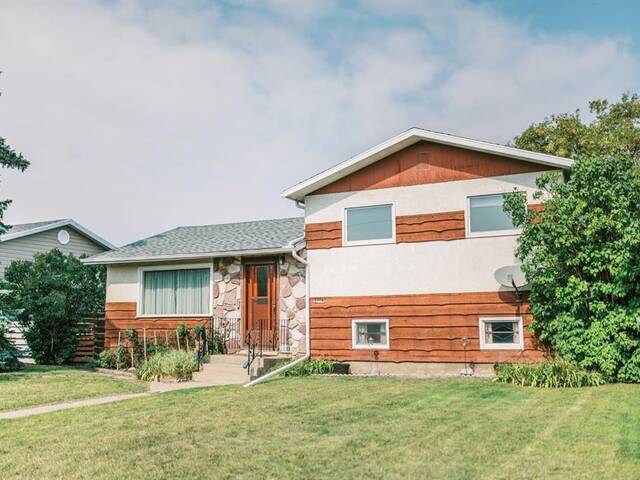 5704 45 Avenue Stettler