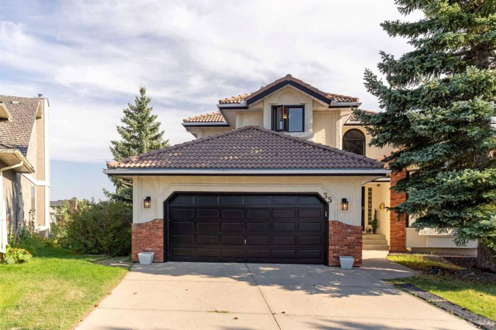 35 Edgeridge Court NW Calgary