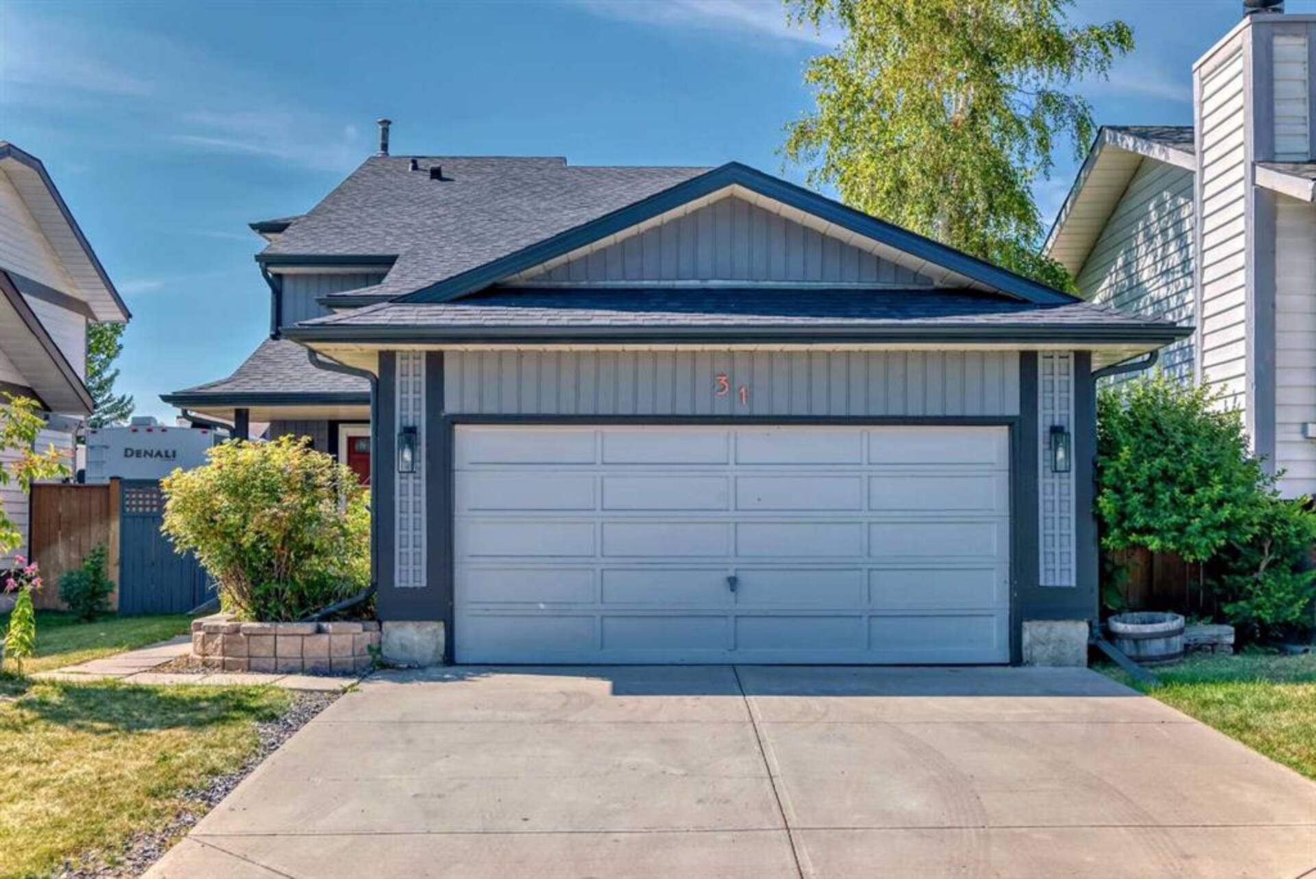 31 Shawcliffe Place SW Calgary