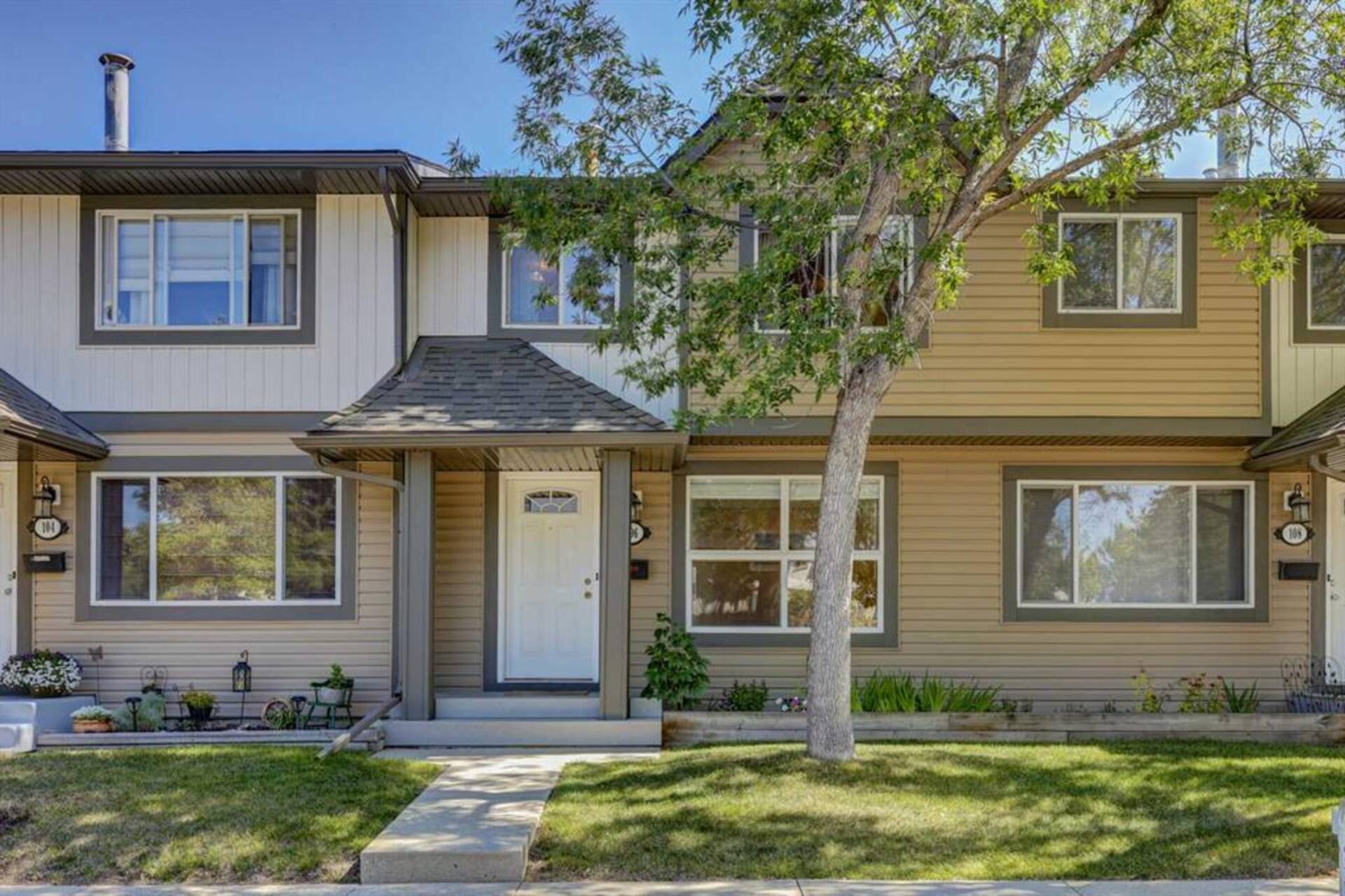 106 Woodborough Terrace SW Calgary