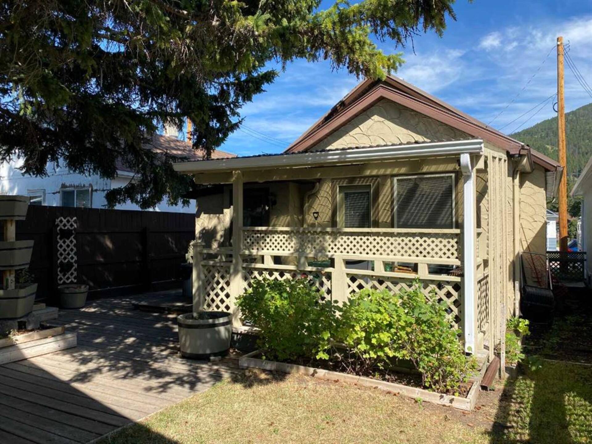 13322 18 Avenue Blairmore