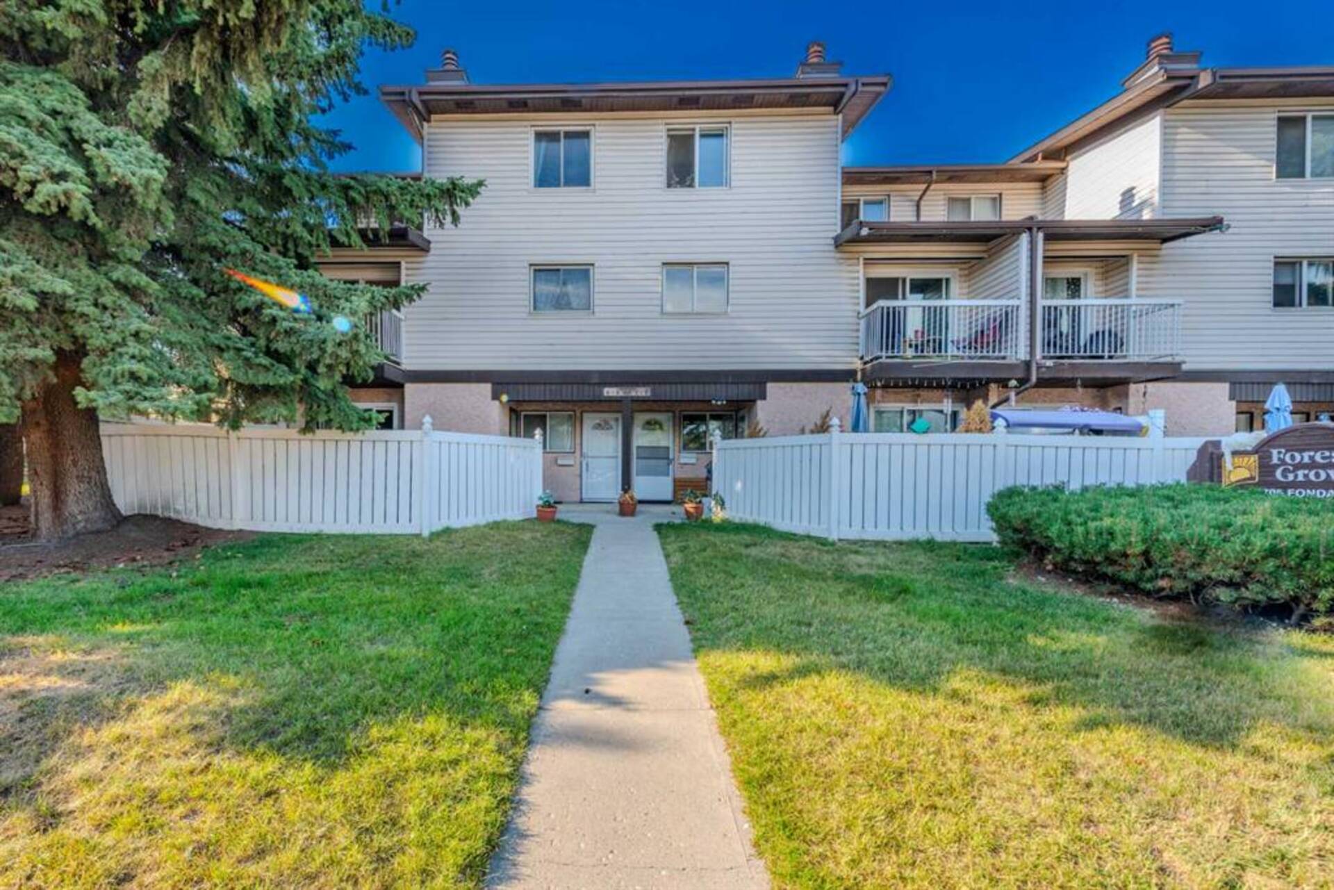 8, 3705 Fonda Way SE Calgary