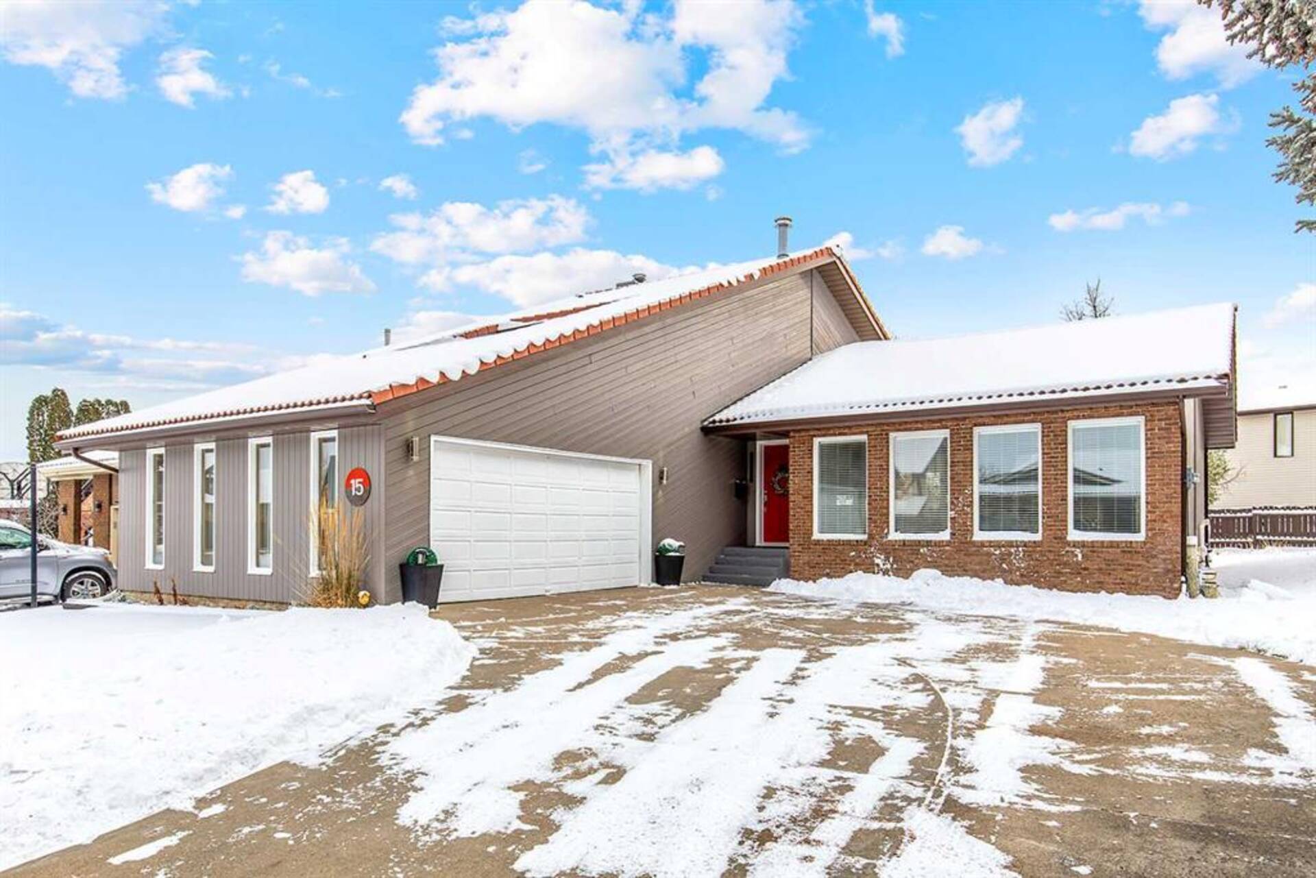 15 Ross View Close SE Medicine Hat