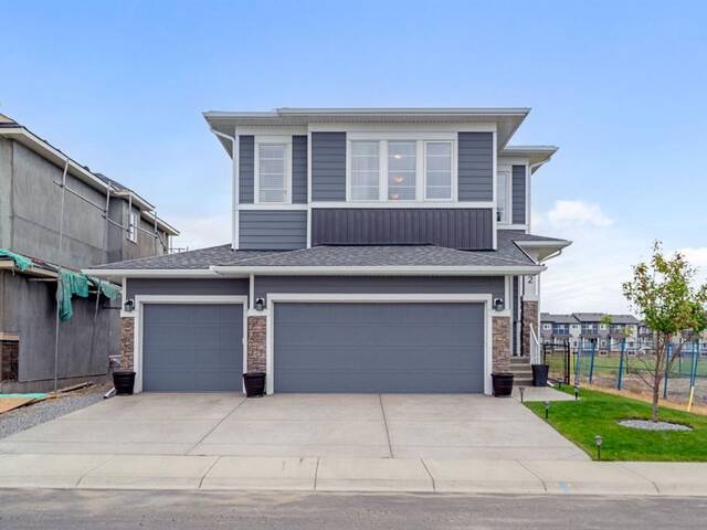 12 Ranchers Meadows Okotoks