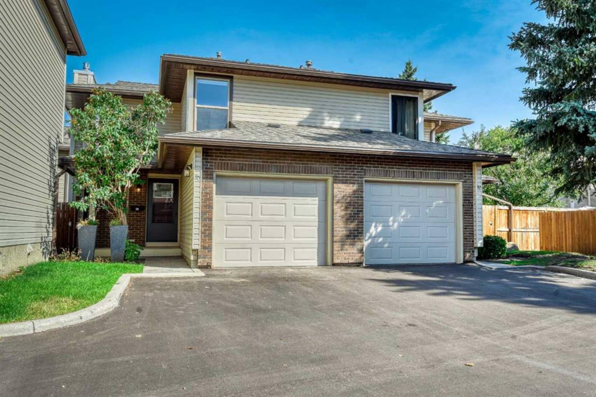 33, 11333 30 Street SW Calgary