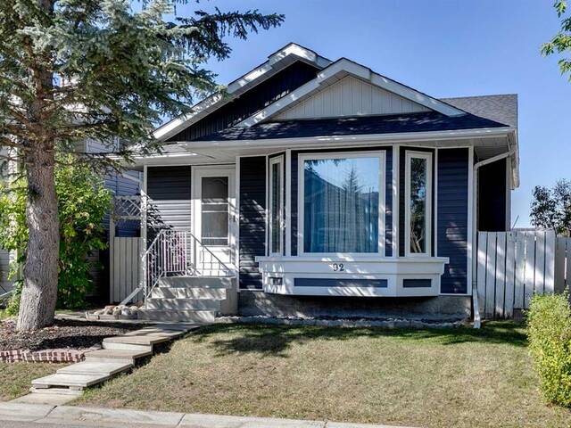 92 Martinwood Road NE Calgary