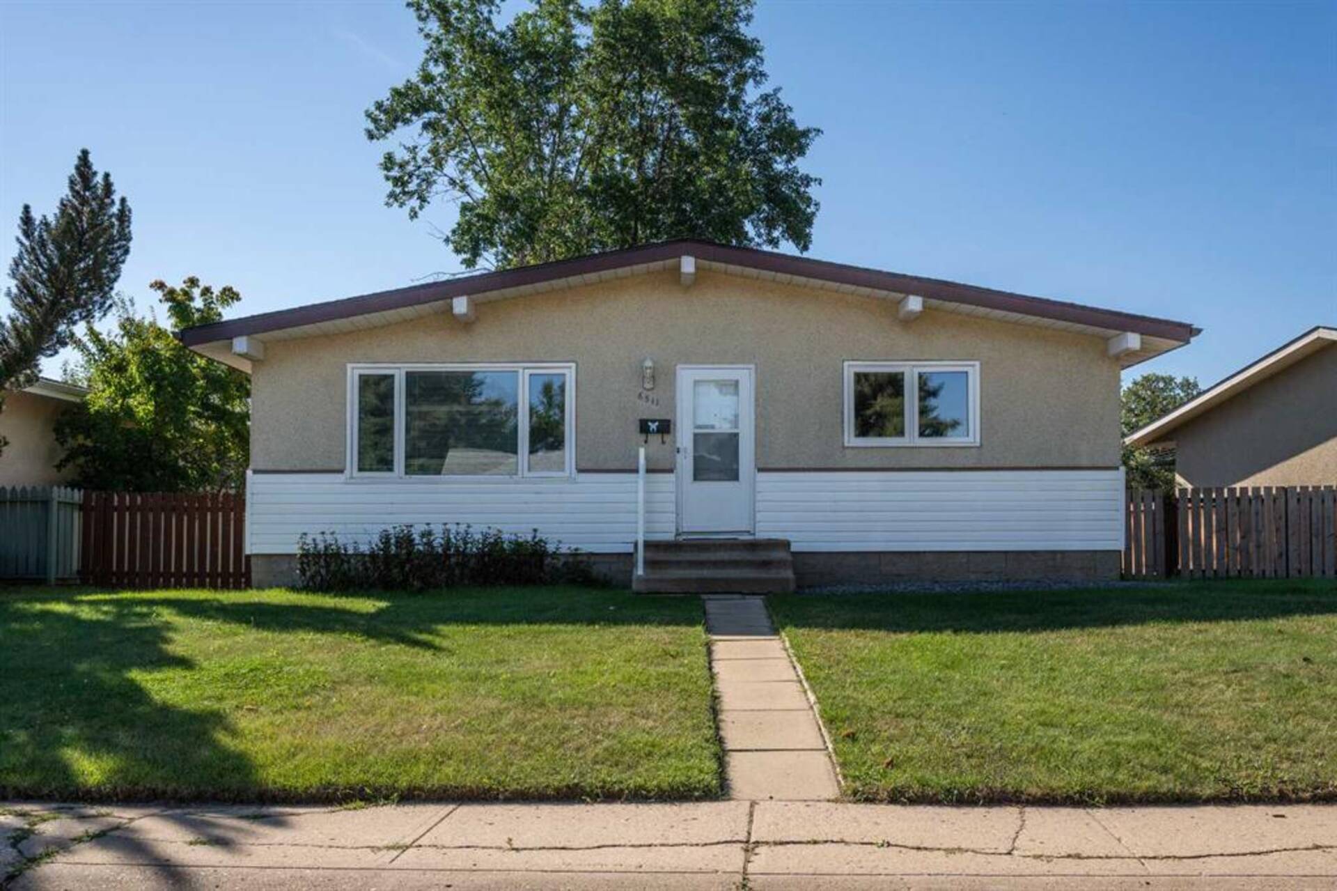 6511 46 Avenue Camrose