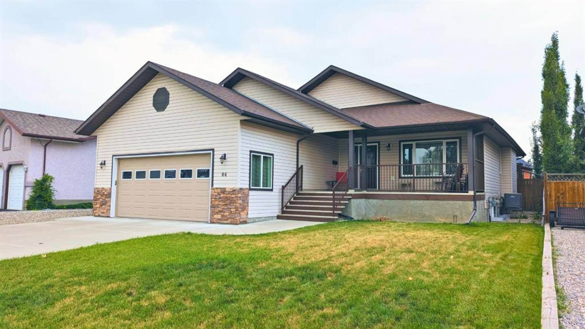 64 Westlynn Drive W Claresholm