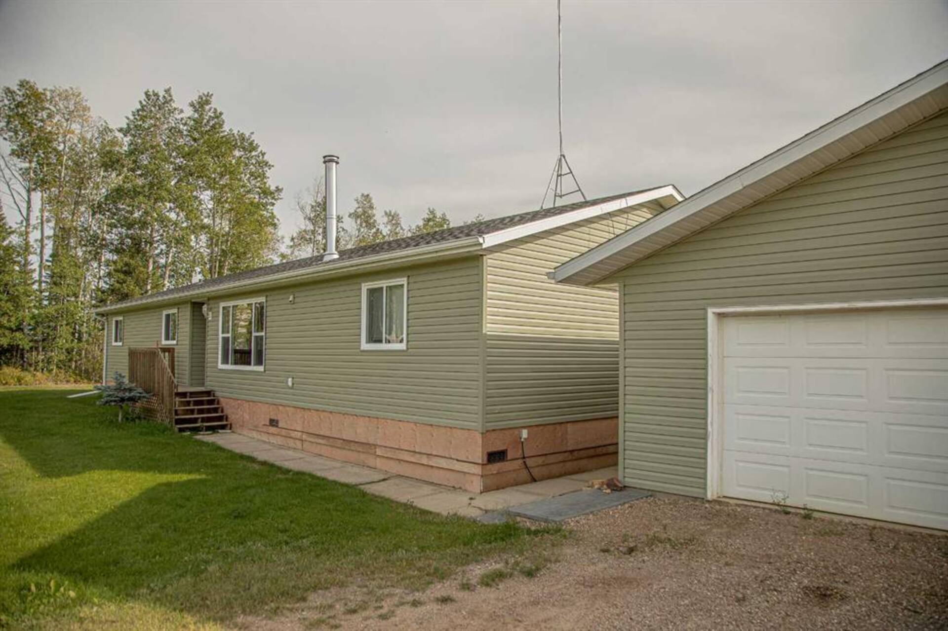 18143 Township Road  1104 Rural Mackenzie