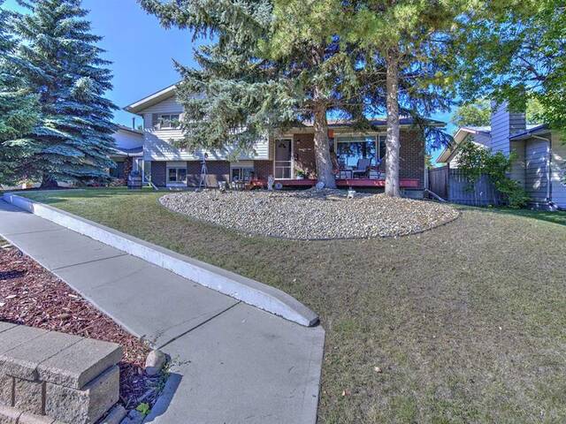 72 Norton Avenue Red Deer