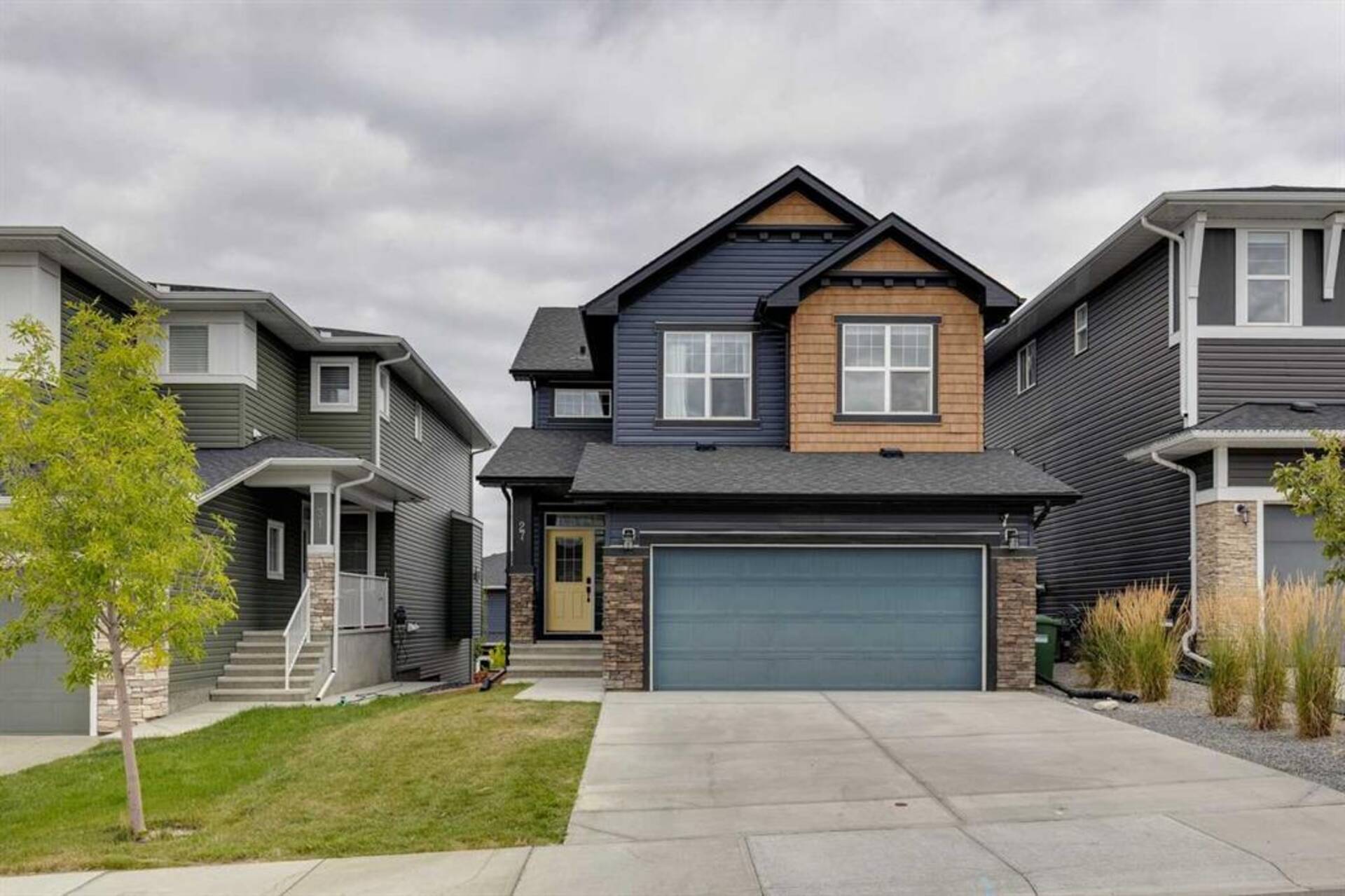 27 Crestbrook Link SW Calgary