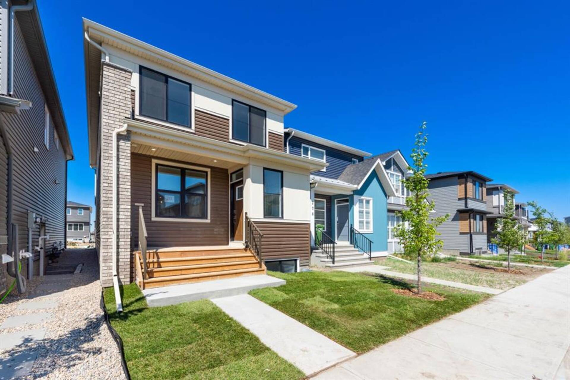 212 Lucas Common NW Calgary