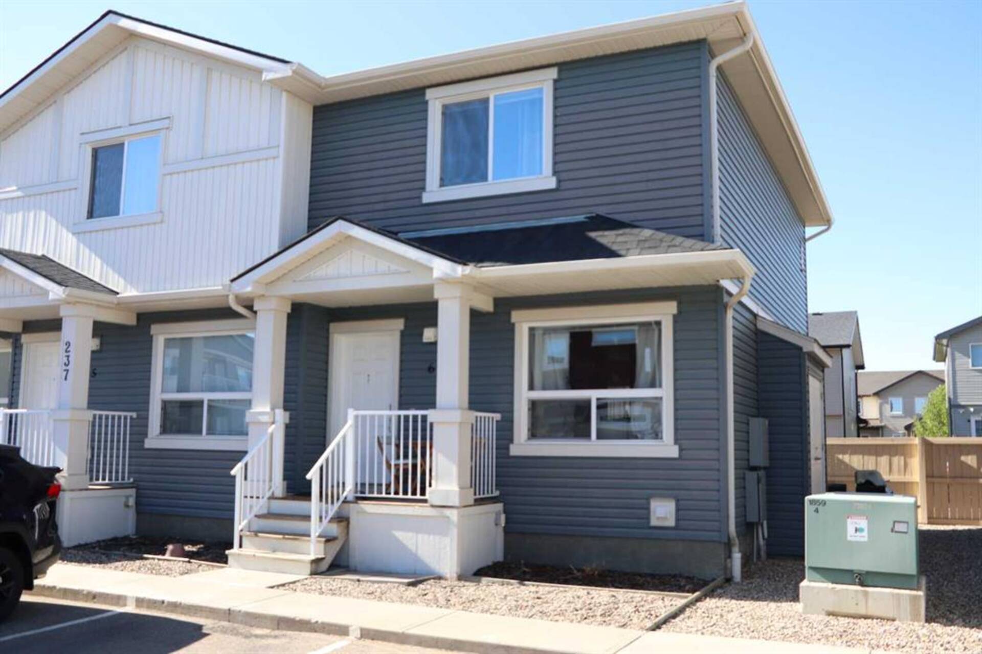 6, 237 Silkstone Road W Lethbridge