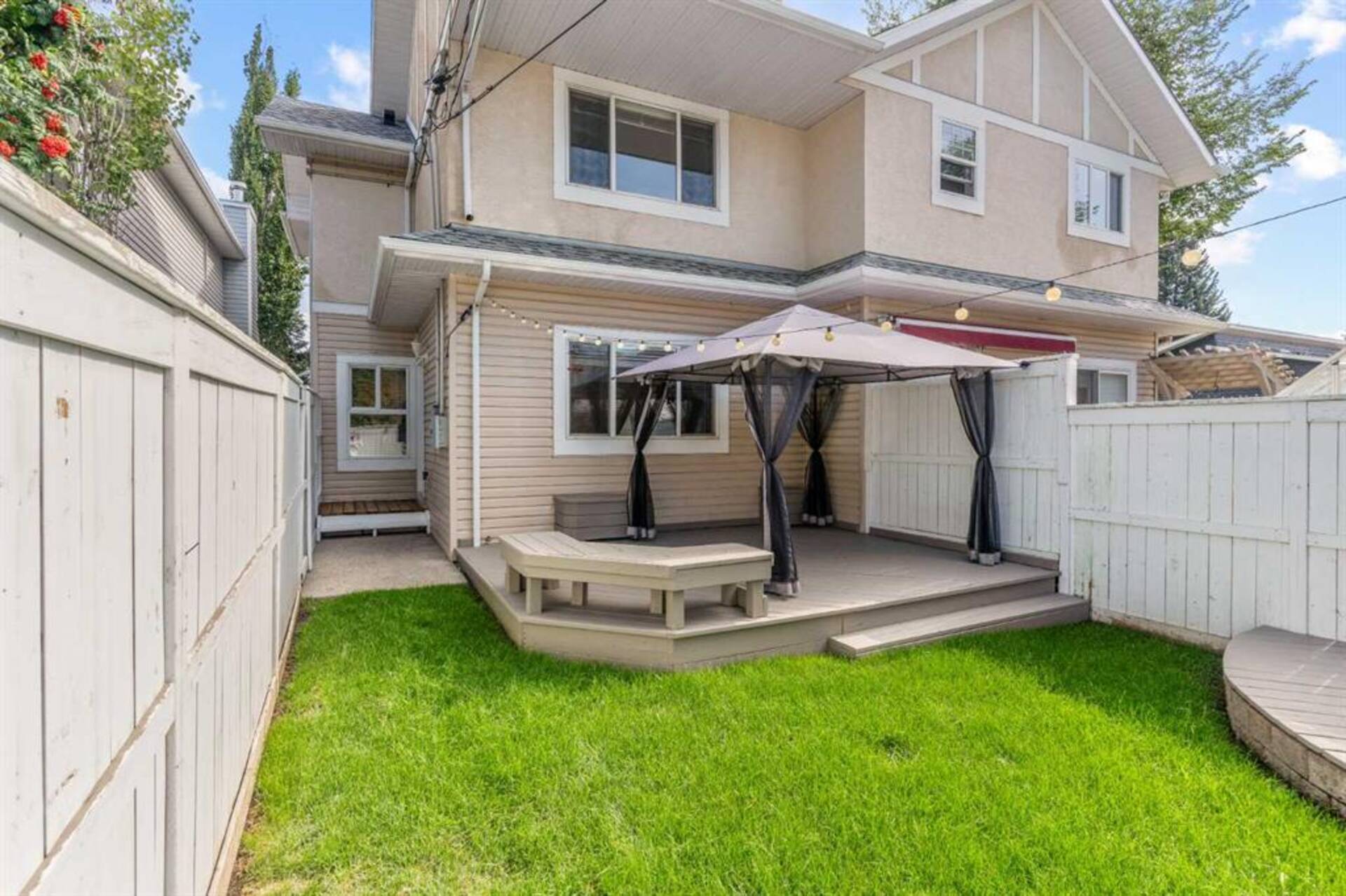 2906 23 Avenue SW Calgary