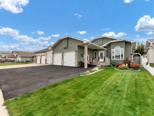 76 Schneider Crescent SE Medicine Hat