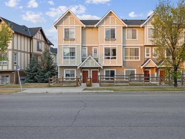 906 Sherwood Boulevard NW Calgary