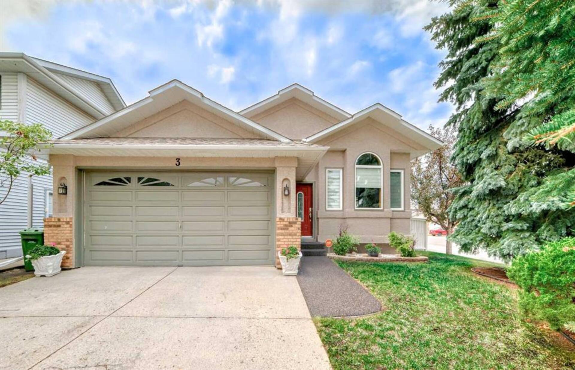 3 Sandringham Way NW Calgary