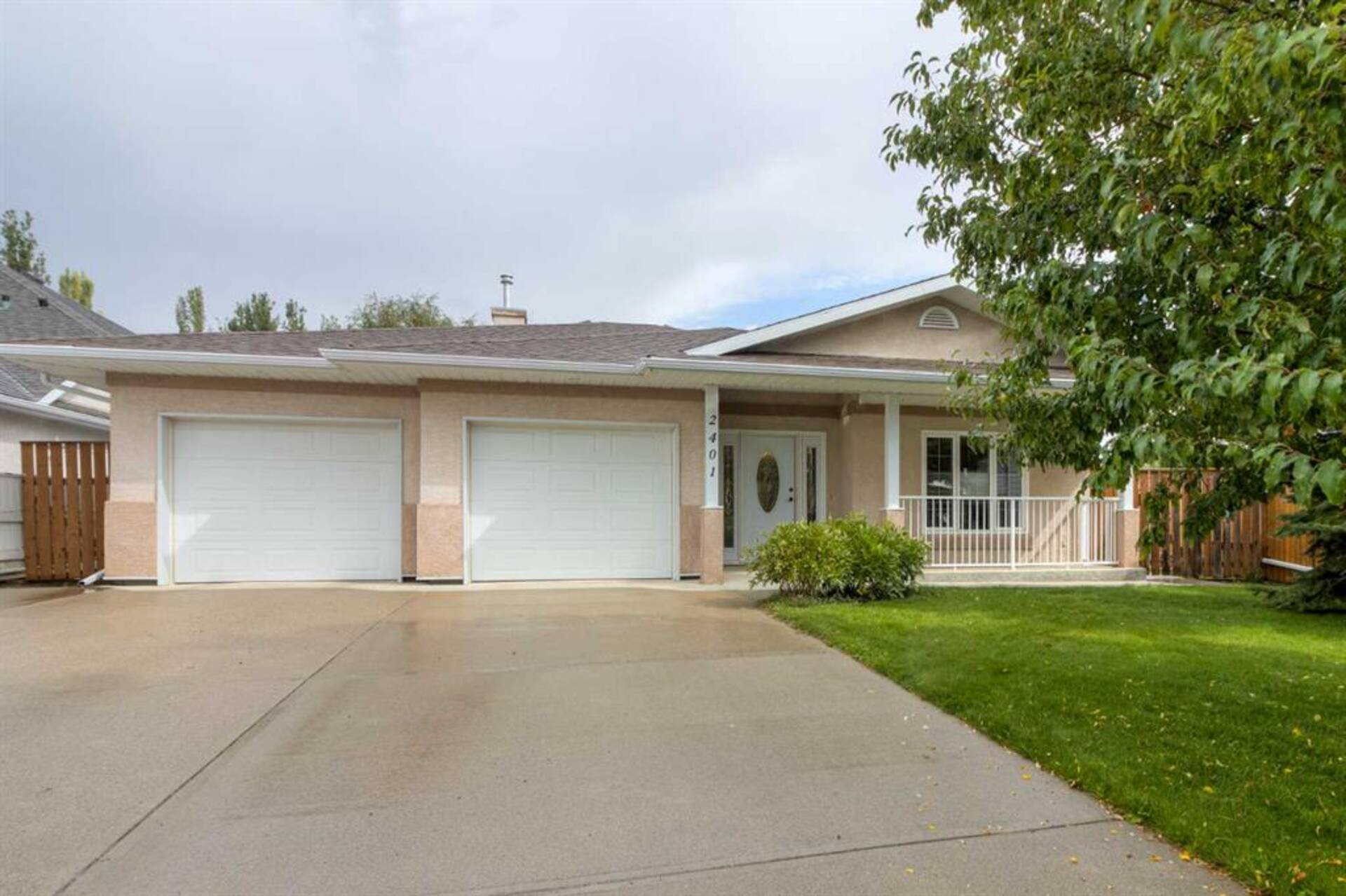 2401 10 Street Coaldale