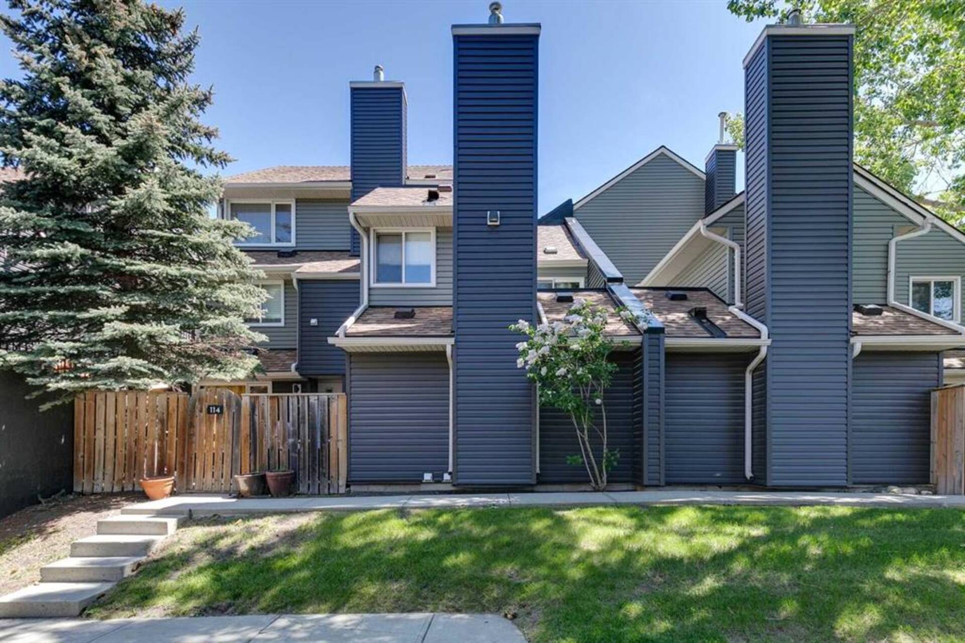 216, 34 Glamis Green SW Calgary