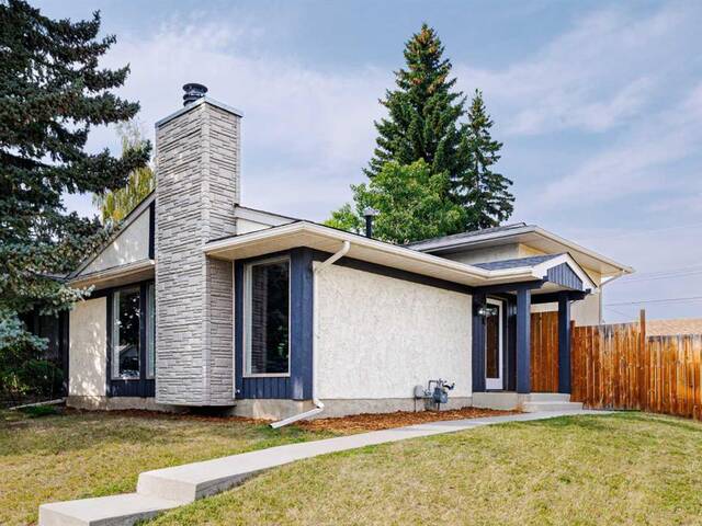 243 Cedarbrae Crescent SW Calgary