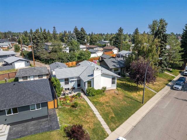 348 Weddenburn Road SE Calgary