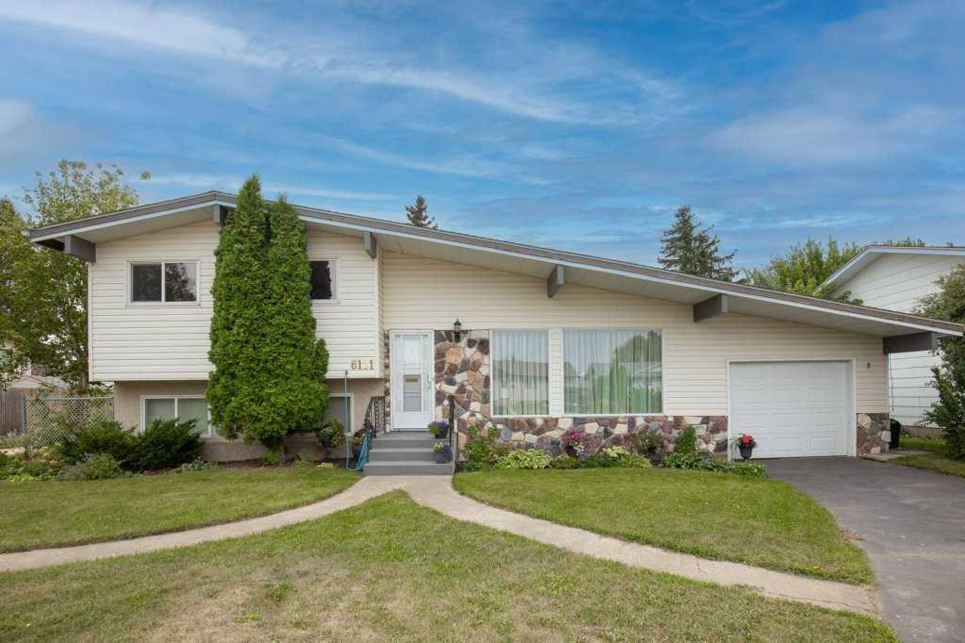 6121 Hamilton Drive Red Deer