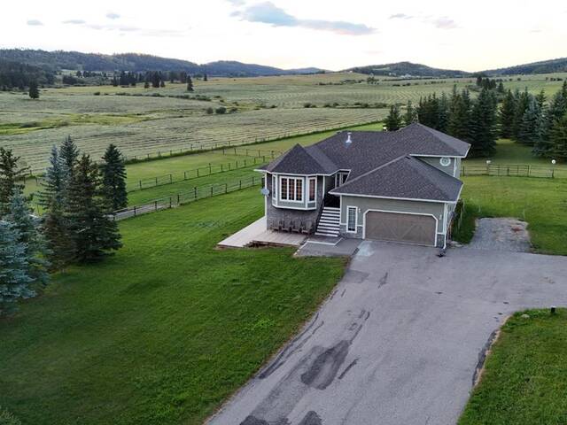 304020 Parkins Road W Rural Foothills